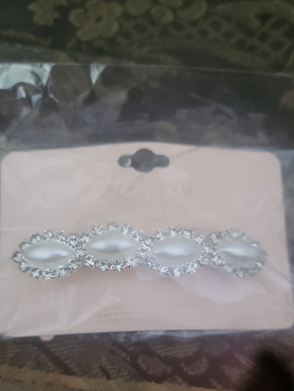 Nordstrum Bagged Swarski Hair Clip Bagged Very Pretty . - Picture 3 of 3